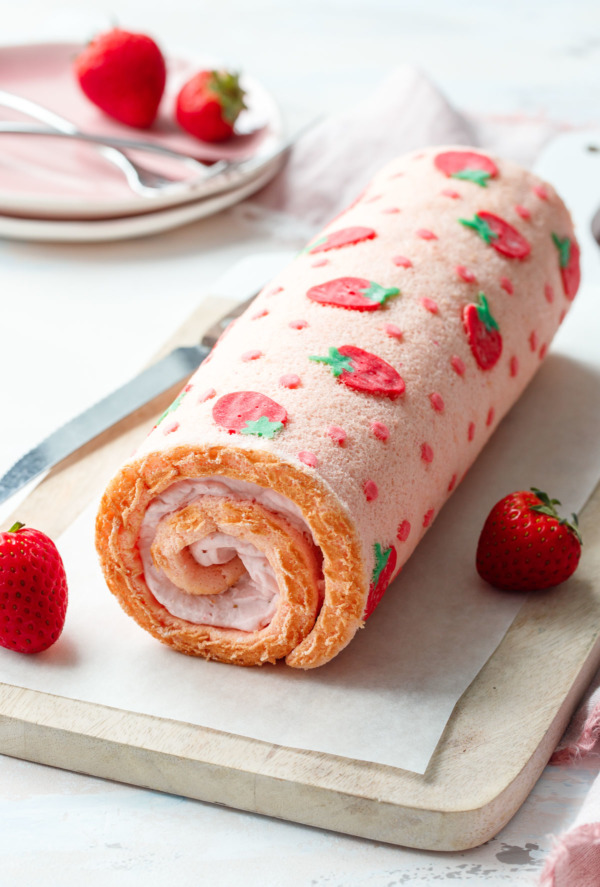 Strawberry Cake Roll