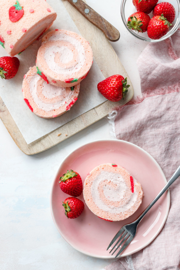 Strawberry Cake Roll