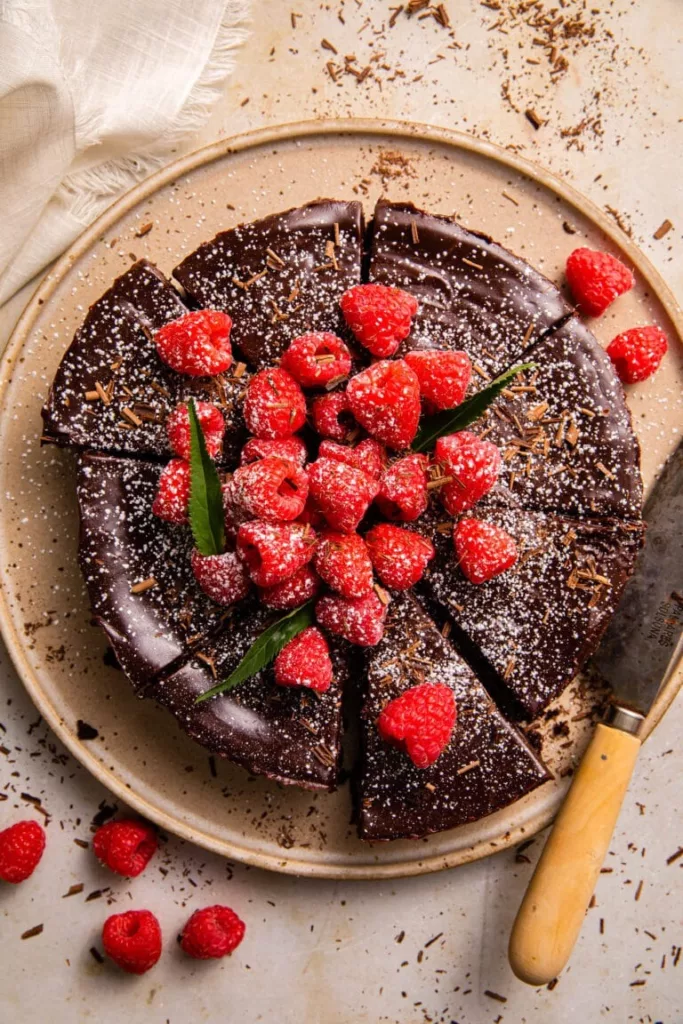 Fudgy Flourless Chocolate Cake