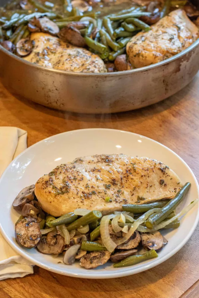 Green Bean and Mushroom Braised Chicken