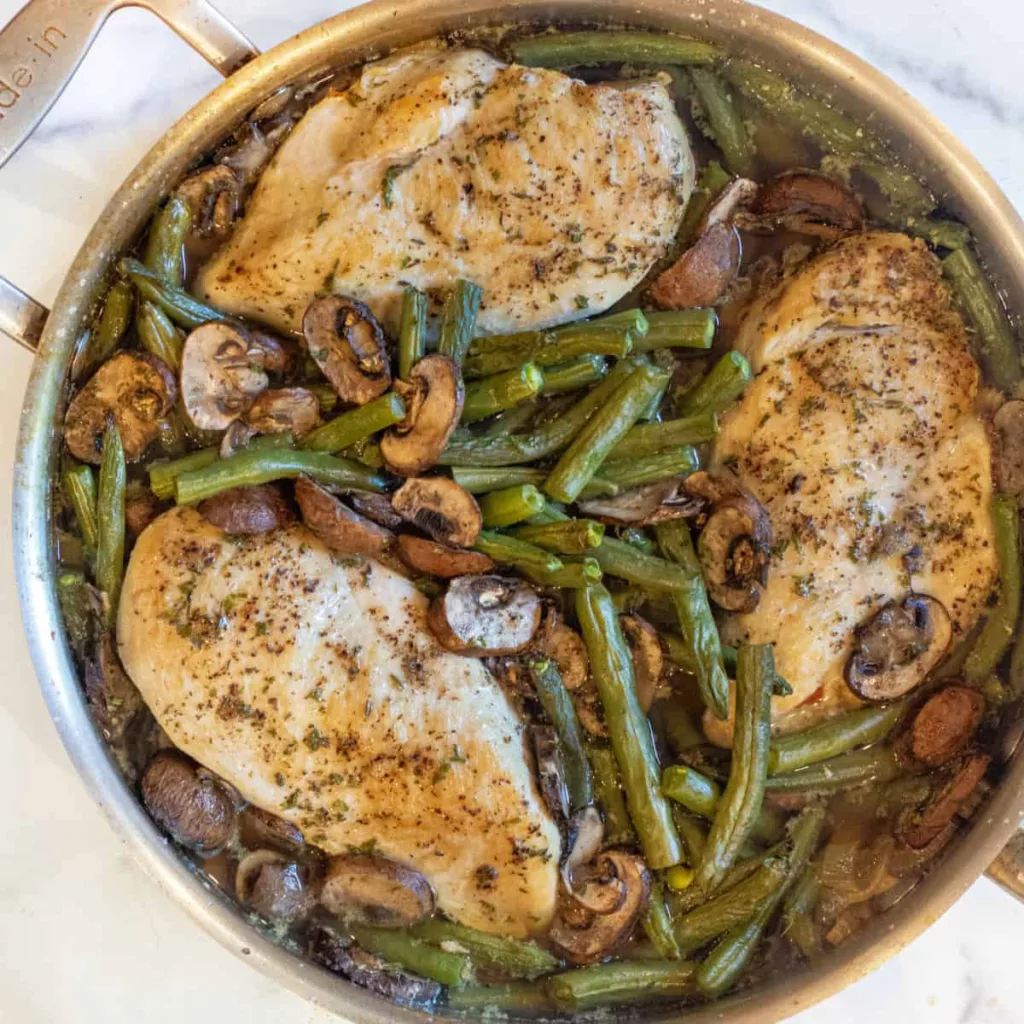 Green Bean and Mushroom Braised Chicken