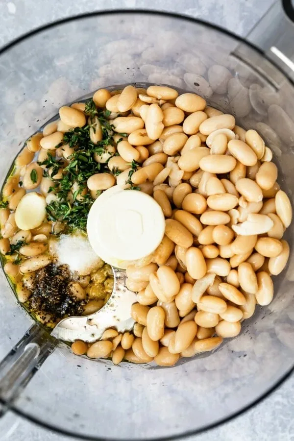 How to Make White Bean Crostini