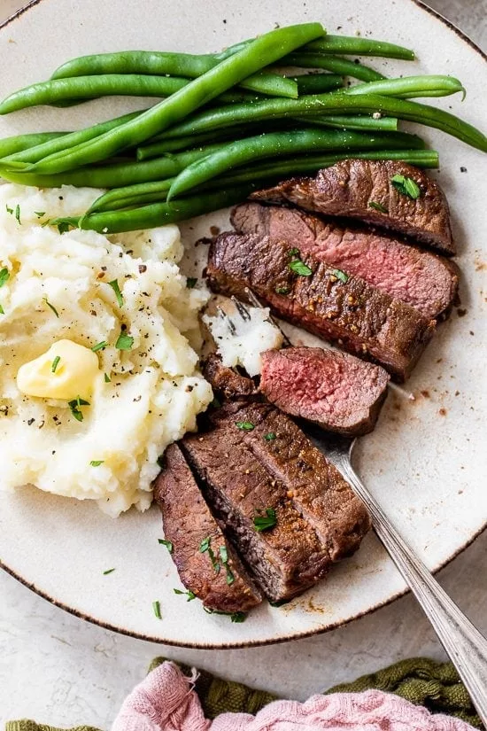 Cook the ideal Air Fryer Steak so that it is juicy inside . Steak cooked by air is quick, simple, and creates no mess in the kitchen!