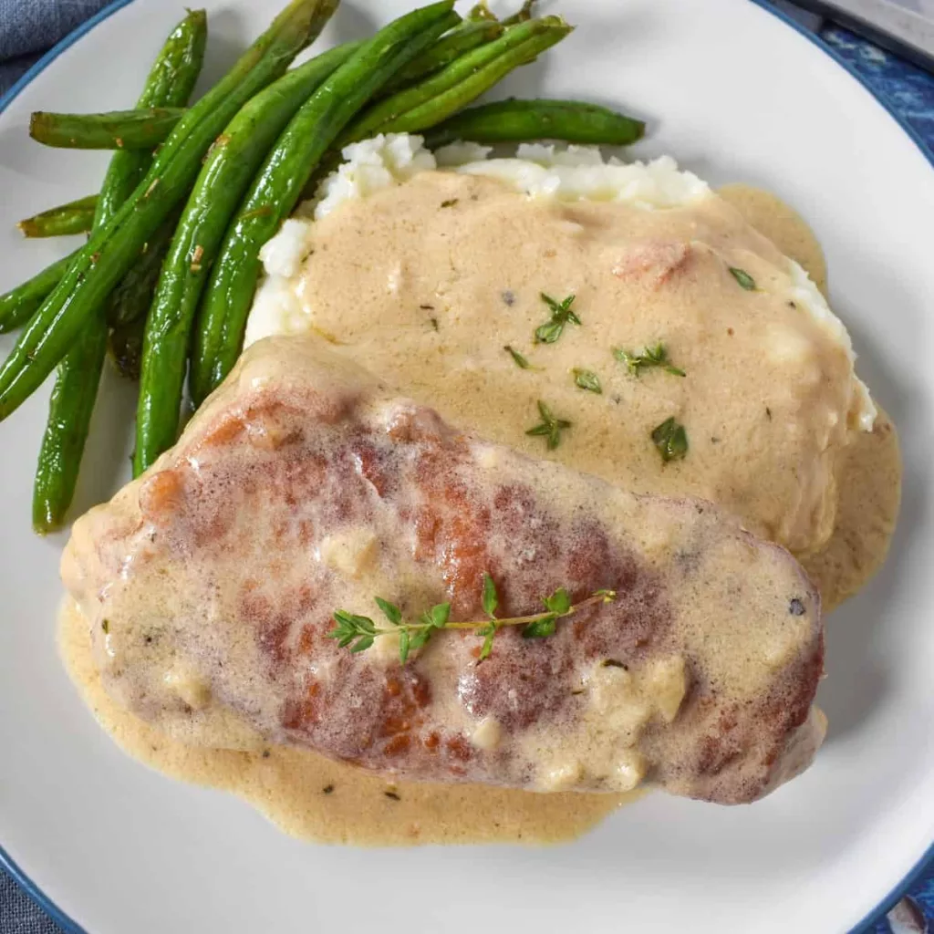 CREAMY PORK CHOPS 