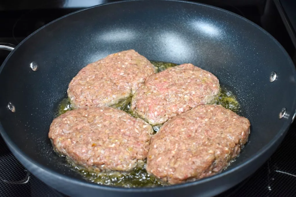 HOW TO MAKE SALISBURY STEAK 