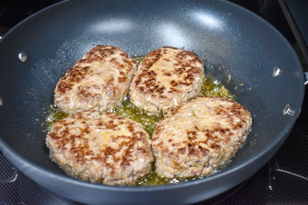 HOW TO MAKE SALISBURY STEAK 