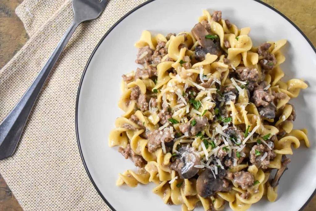 GROUND BEEF STROGANOFF 