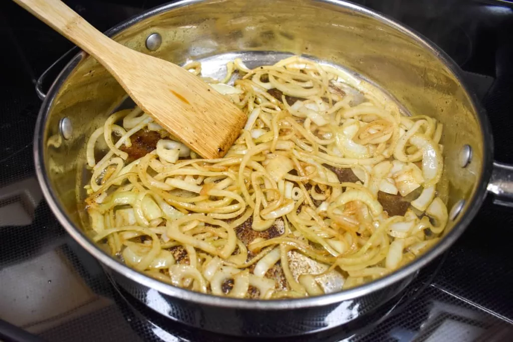 HOW TO MAKE FRENCH ONION PORK CHOPS 