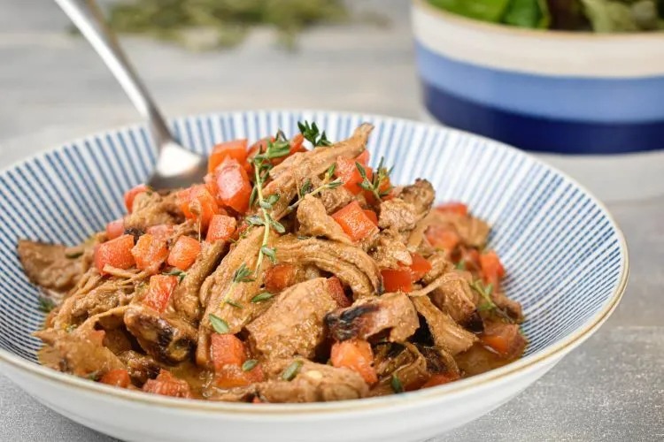 Slow Cooker Pork Paprikash