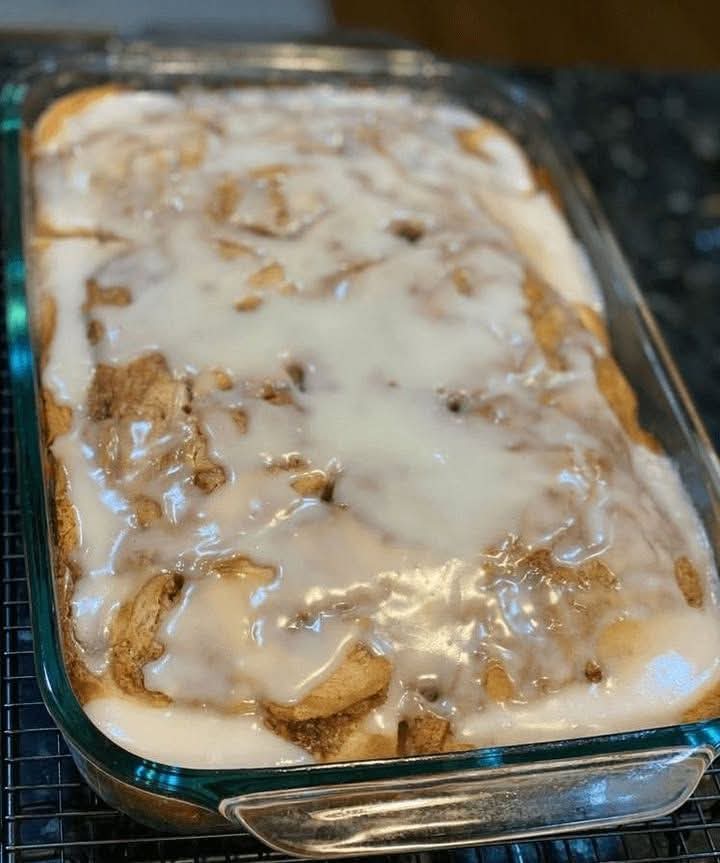Cinnamon Roll Cake: All the Flavor of a Cinnamon Roll, None of the Fuss