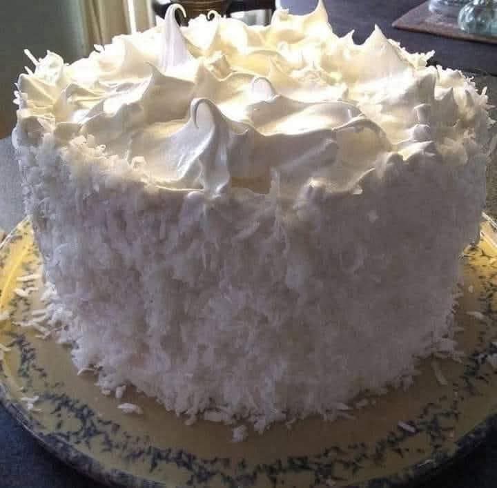 Creamy Coconut Cake: The Four-Ingredient Dessert That Tastes Like Paradise