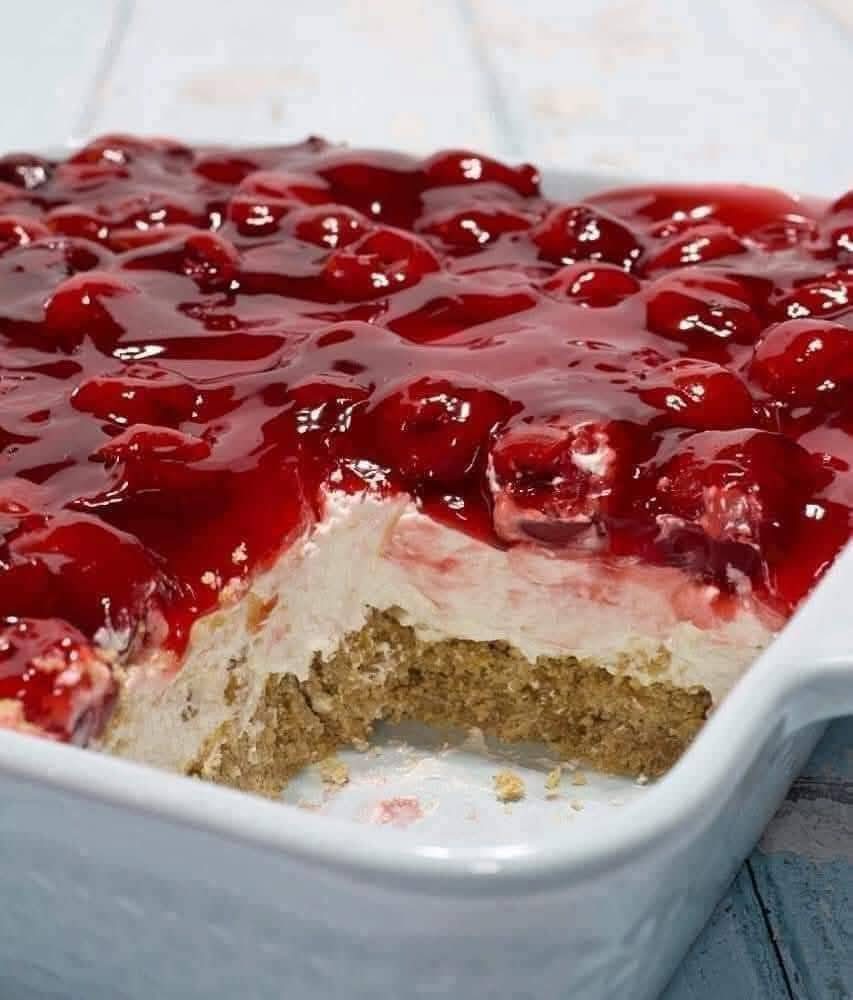 Classic Cherry Delight: A No‑Bake Layered Dessert That Never Goes Out of Style