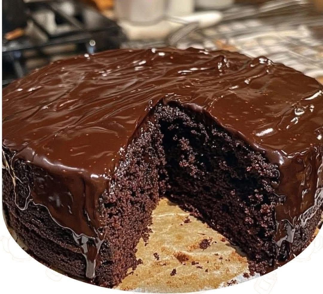 Ultimate Moist Chocolate Fudge Cake: The Only Chocolate Cake Recipe You’ll Ever Need