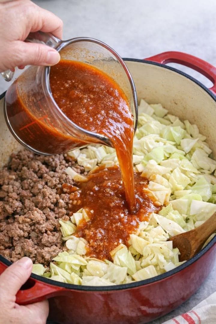 Lazy Cabbage Roll Dutch Oven Casserole – The No‑Roll, No‑Fuss Comfort Food You’ll Make on Repeat