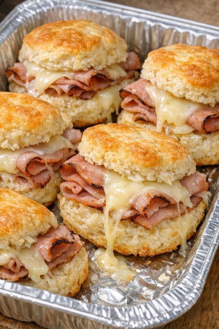 Oven Baked Ham and Swiss Biscuit Sliders – The 3‑Ingredient Crowd Pleaser That Disappears in Minutes