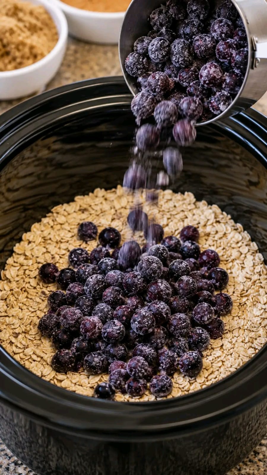 Slow Cooker Blueberry Oatmeal